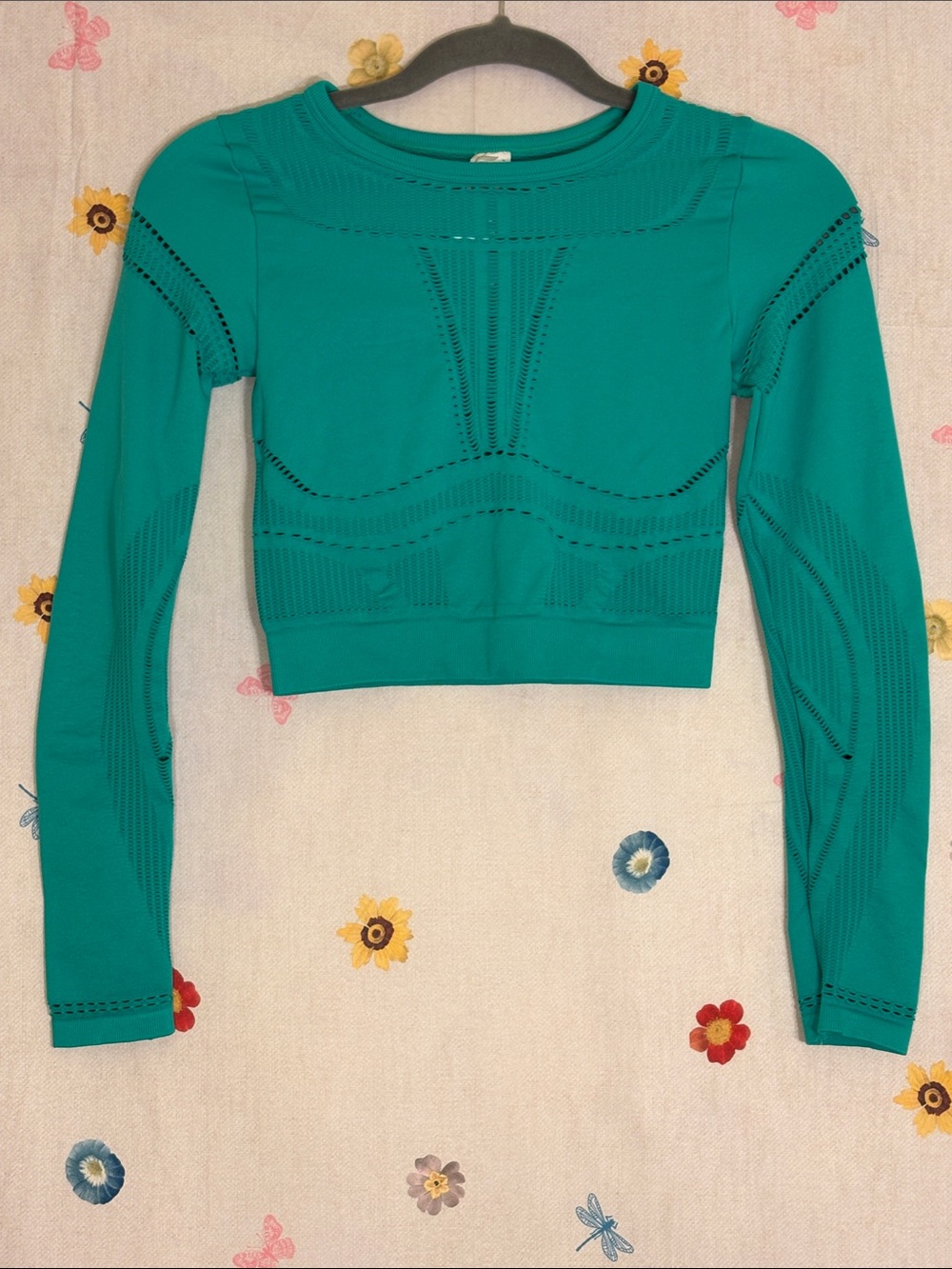 Fabletics - Teal Knit Long-Sleeve Crop Top - Picture 6 of 10